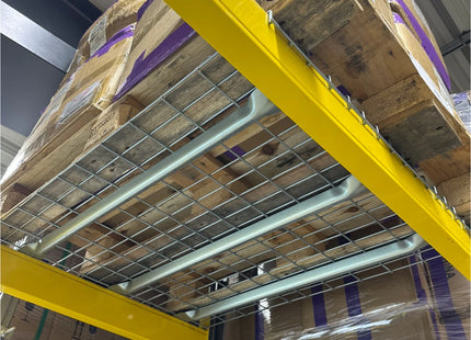 Durchfallschutz-Paletten 1100x880 mm mit Gitterfachboden & rostfreier Rückwand