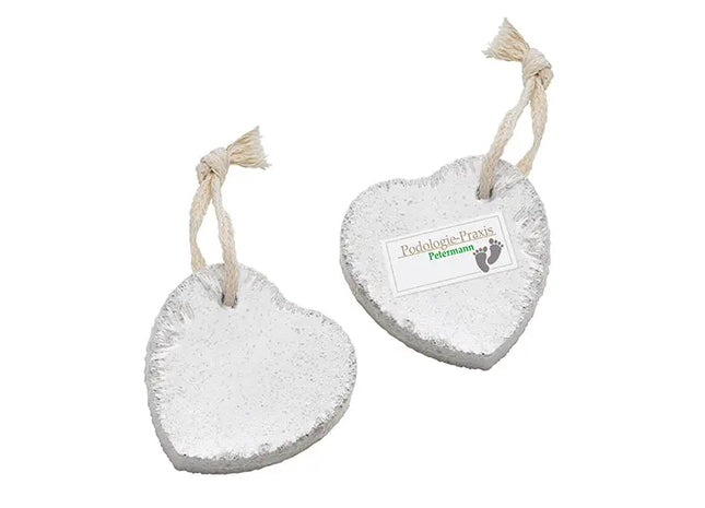 Bimsstein 'Herz' mit Personalisierbarem Sticker in Grau – Hautpflege TK Gruppe® Grosshandel 