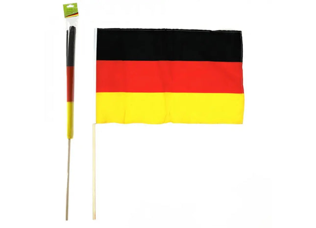 Deutschland Fanfahne 60x90cm mit 110cm Holzstiel – Nationalstolz TK Gruppe® Grosshandel 