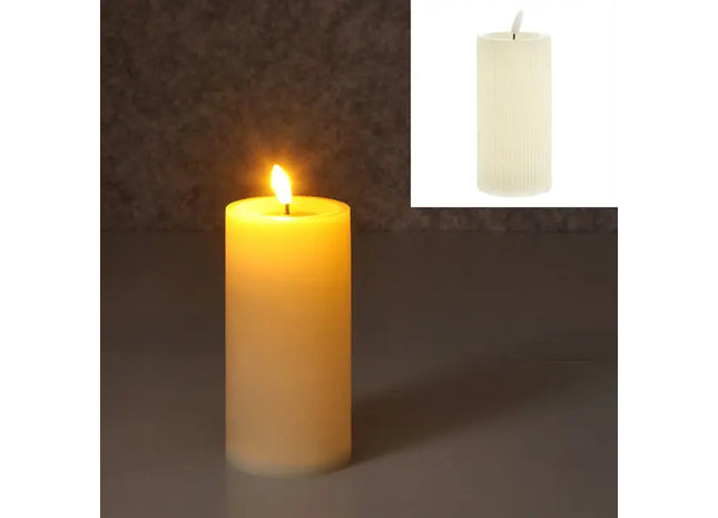 Elfenbeinfarbene LED Kerze mit Rillen, Groß, Stilvolle Beleuchtung, 7,5x15 cm TK Gruppe® Grosshandel 