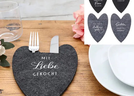Herzförmige Filz-Bestecktaschen mit Sprüchen, 4er-Set, Tischdekoration TK Gruppe® Grosshandel 