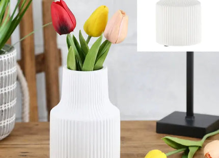 Kleine Keramikvase in Mattweiß, 9x14cm - Modernes Tischdekor TK Gruppe® Grosshandel 