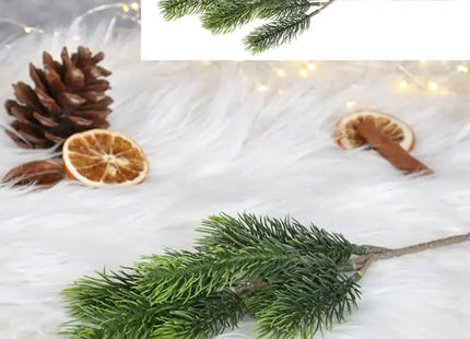 Kompakter Grüner Künstlicher Tannenzweig, Dekoratives Element, Ca. 35cm Hoch TK Gruppe® Grosshandel 