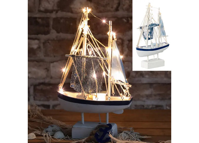 Kompakter LED-beleuchteter Fischkutter, Länge ca. 32 cm TK Gruppe® Grosshandel 