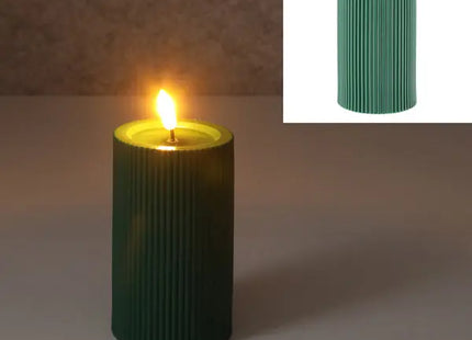 LED-Kerze mit Rille, grün, M, 7,5x12,5 cm hoch – Realistische, stilvolle Dekobeleuchtung TK Gruppe® Grosshandel 