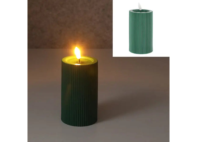 LED-Kerze mit Rille, grün, M, 7,5x12,5 cm hoch – Realistische, stilvolle Dekobeleuchtung TK Gruppe® Grosshandel 