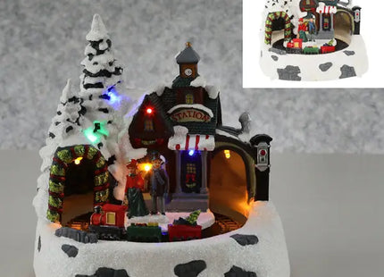 LED-Winterlandschaft mit Paar und Zug, Festliche Deko, 20x21cm TK Gruppe® Grosshandel 