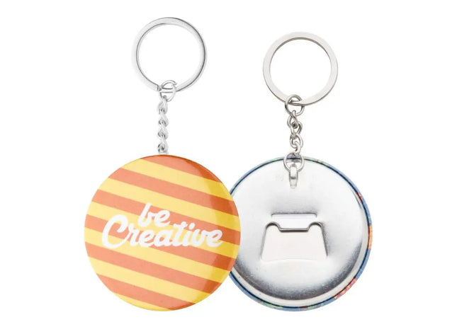 Silberner KeyBadge Button-Flaschenöffner Schlüsselanhänger - 100 Zeichen TK Gruppe® Grosshandel 