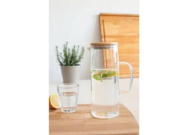 Stilvolle Glas-Karaffe BAMBOO PITCHER - Braune umweltfreundliche Wasserkaraffe mit Bambusdeckel TK Gruppe® Grosshandel 