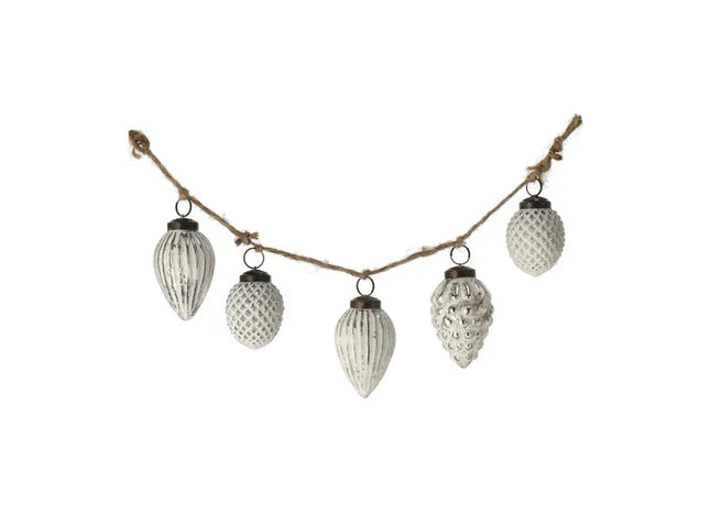 Weiß-Silberne Zapfengirlande, 50 cm - Stilvolles Winterornament TK Gruppe® Grosshandel 