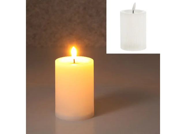 Weiße LED Kerze mit Rillenmuster, Klein, Stimmungsvolle Beleuchtung, 7,5x10 cm TK Gruppe® Grosshandel 