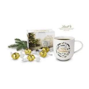 Zauberhafte Weihnachtstasse - Geschenkset mit süßen Leckereien TK Gruppe® Grosshandel 