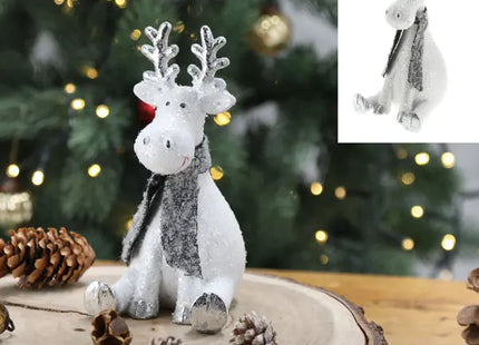 Zauberhafter Sitzender Hirsch mit Schal, Winterliche Deko, ca. 16 cm Hoch TK Gruppe® Grosshandel 