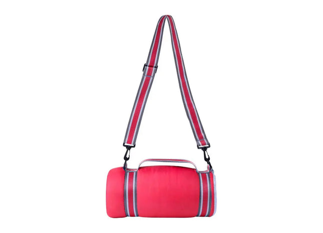 Zoran Picknickdecke in Rot – Robust & Farbenfroh für Outdoor-Spaß TK Gruppe® Grosshandel 