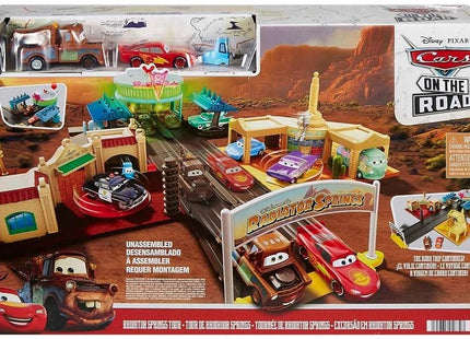 Disney Cars Speelset Radiator Springs Tour met speelgoed auto's 31,5x50,5cm